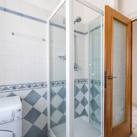Scenic In With Garden And Terrace Appartement *