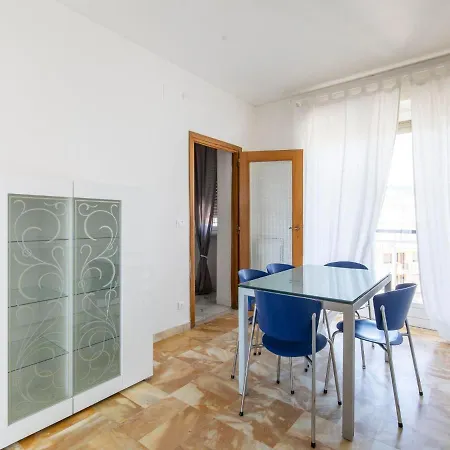 Scenic In With Garden And Terrace Appartement